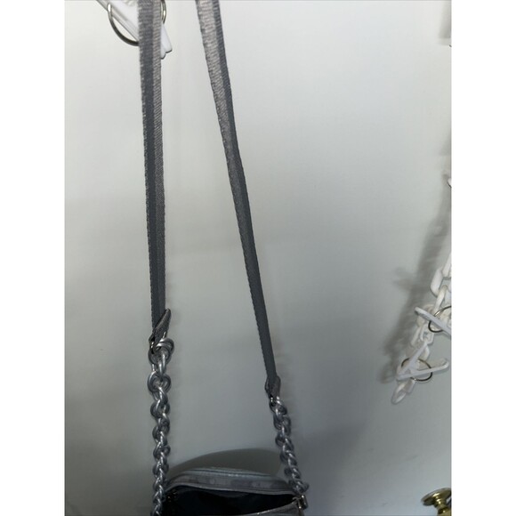 Le sportsac Silver sequins Round Small Crossbody NWT - Picture 7 of 16